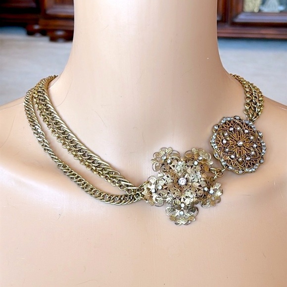 Vintage Antique Gold Tone Multi Strand Flower Necklace Rhinestone Medallion - Picture 6 of 11